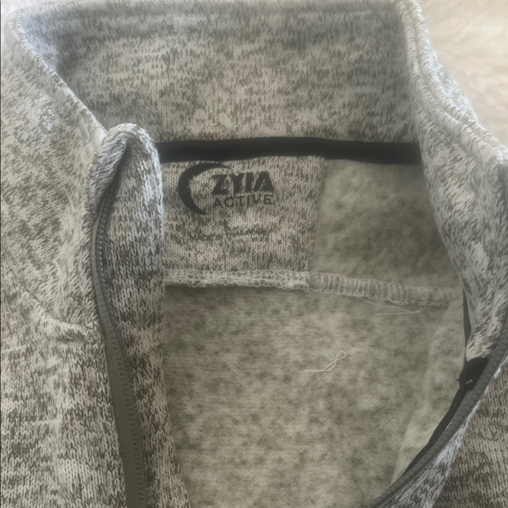 ZYIA Active Heathered Gray Zip-Up Sweater
